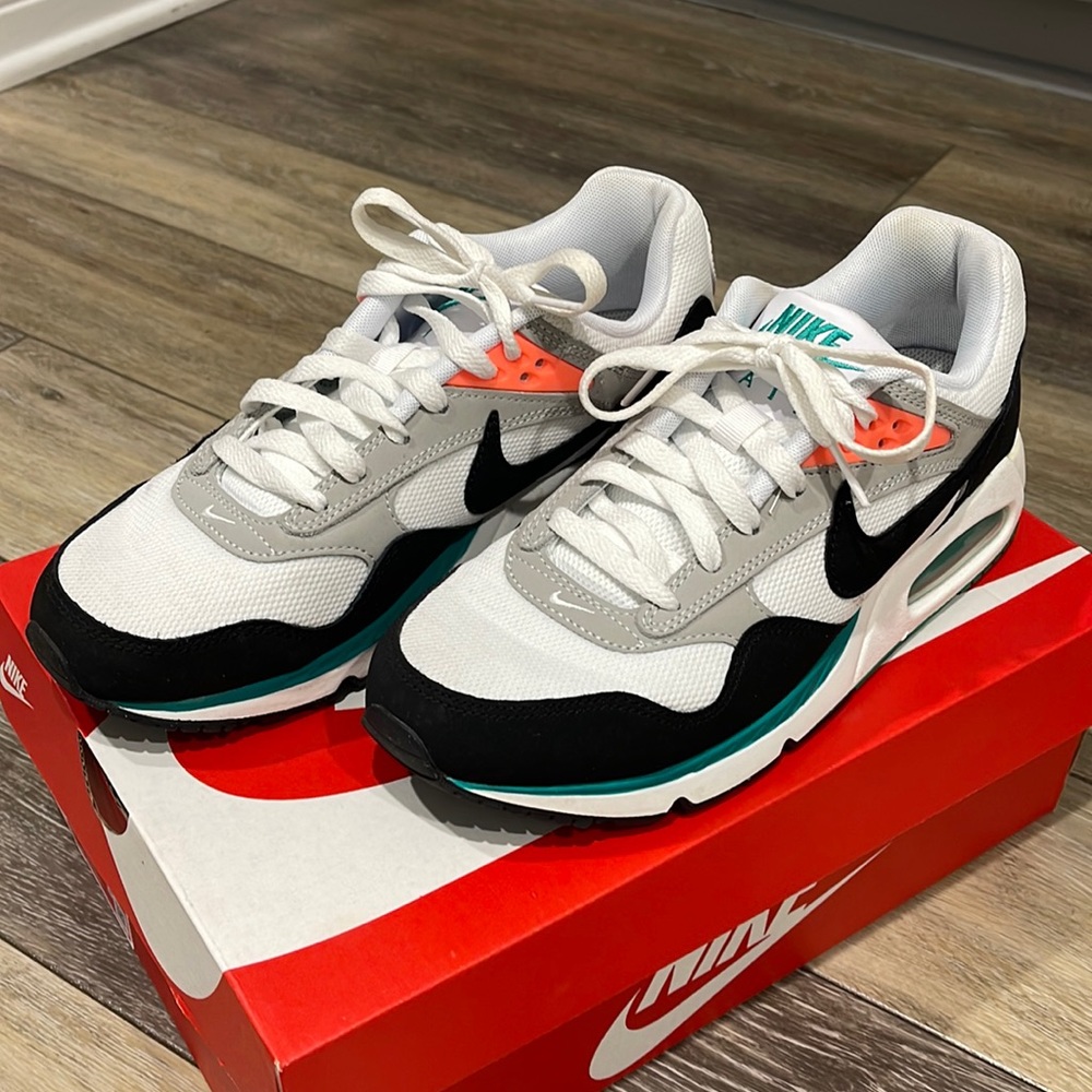Womens Nike Air Max